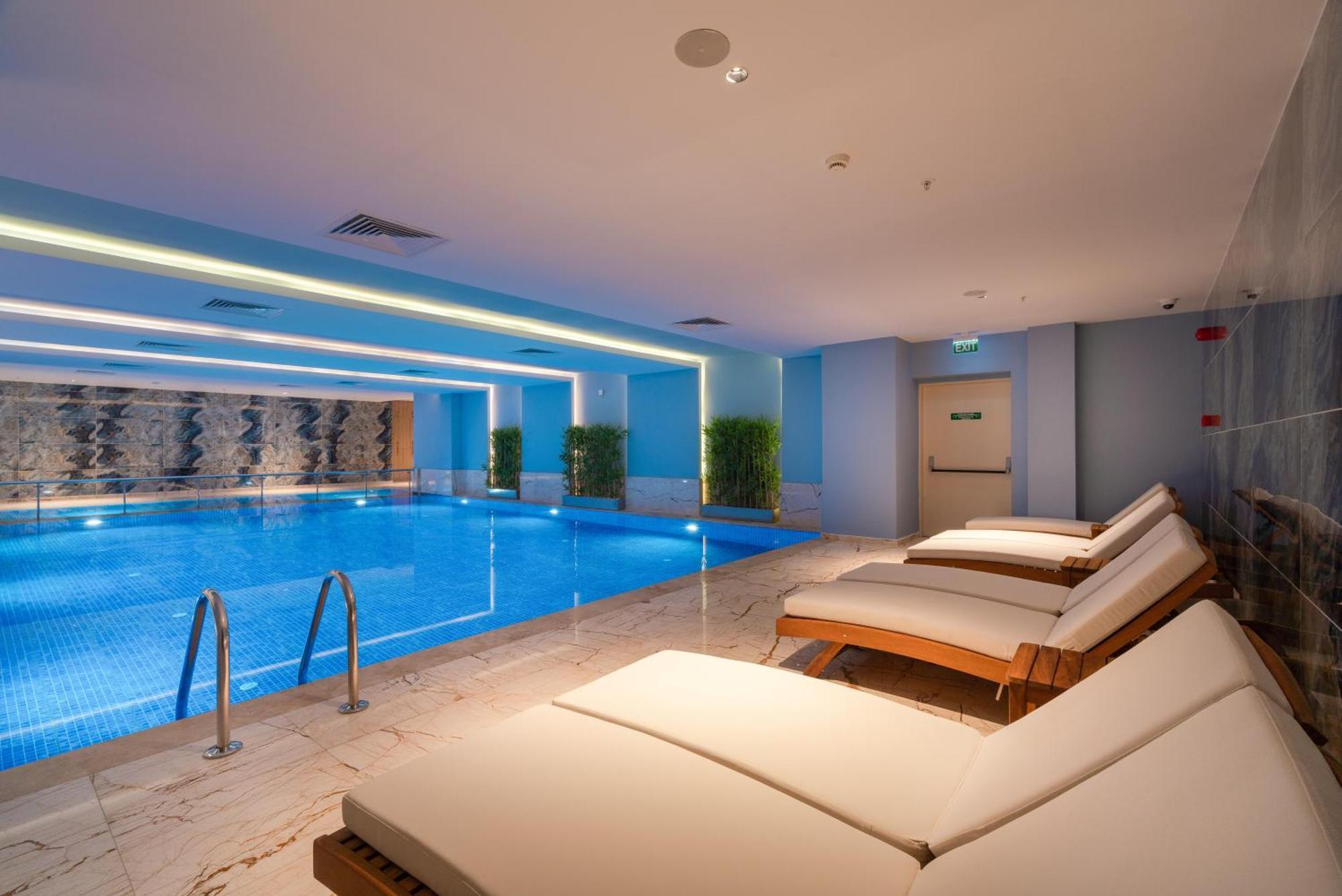 Concorde Tower Casino&Convention&Spa Nikosia Exterior foto Indoor pool
